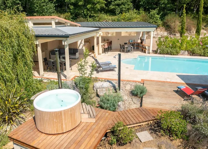 French Estate With Pool & Sauna * Damiatte