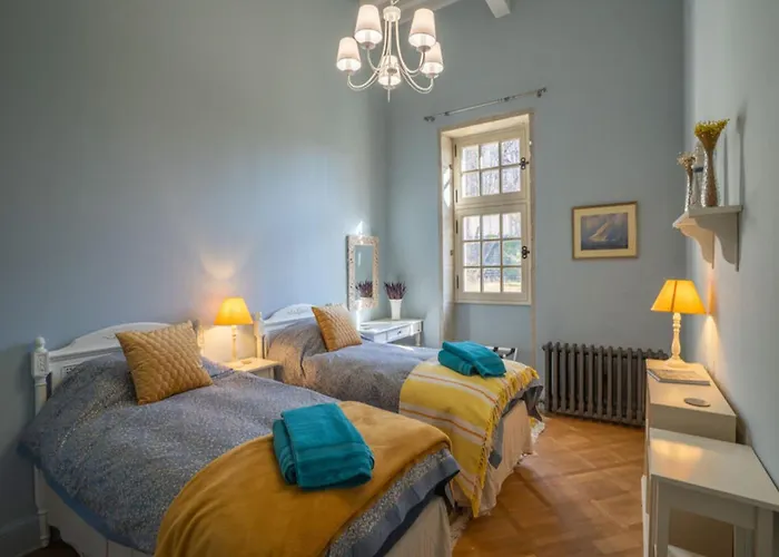 French Estate With Pool & Sauna Semesterbostad *