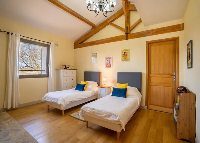 French Estate With Pool & Sauna Semesterbostad *