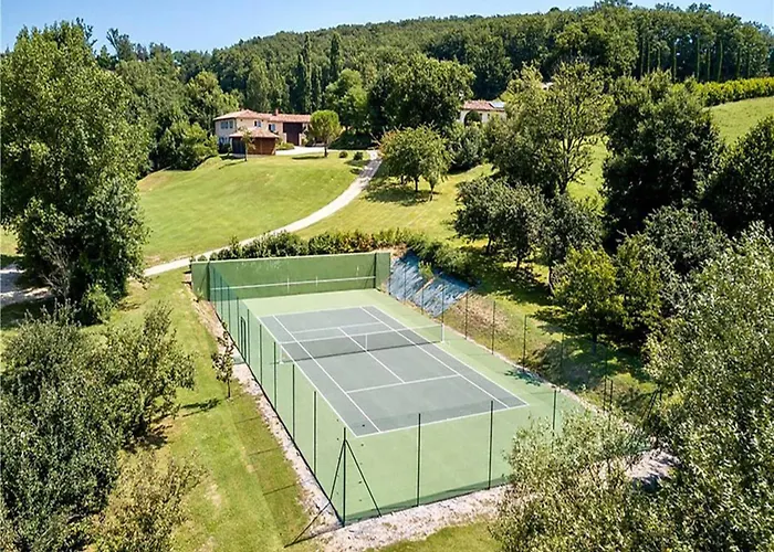 Semesterbostad French Estate With Pool & Sauna Damiatte