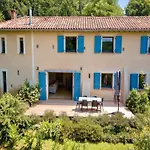 French Estate With Pool & Sauna Casa vacanze