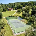 Casa vacanze French Estate With Pool & Sauna Damiatte