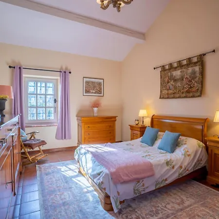 French Estate With Pool & Sauna Tatil Evi *