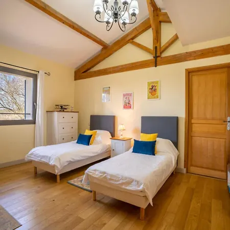 French Estate With Pool & Sauna Tatil Evi *