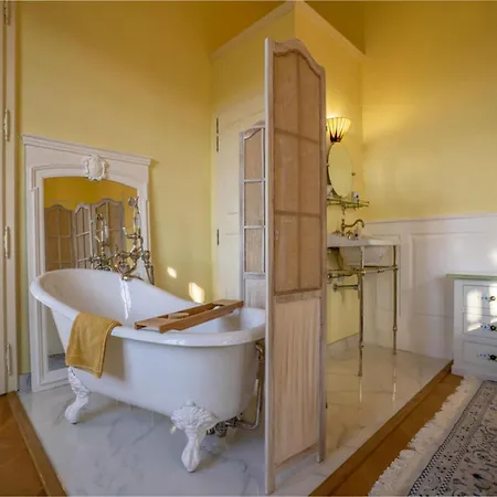 French Estate With Pool & Sauna Tatil Evi