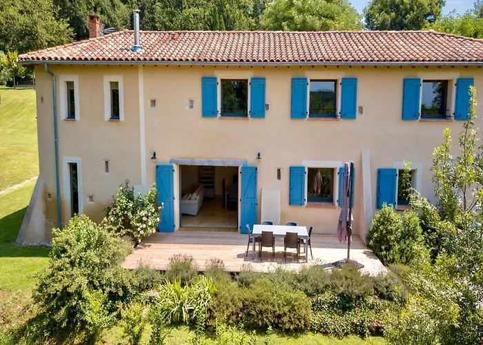 French Estate With Pool & Sauna Ferienhaus