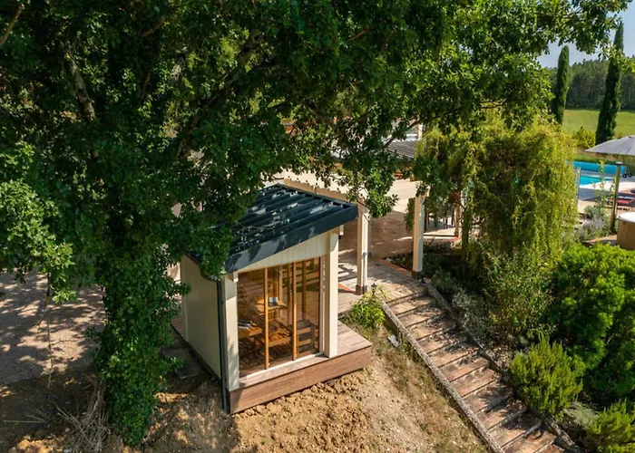 Ferienhaus French Estate With Pool & Sauna